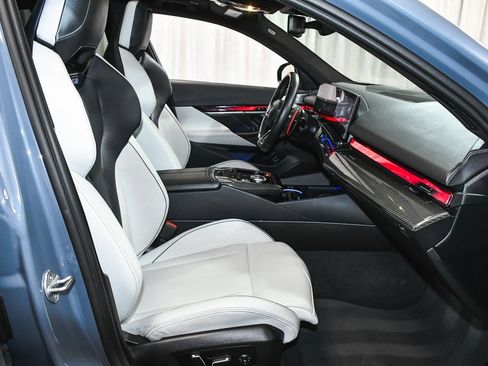 Used 2025 BMW M5 w/ Executive Package image 80