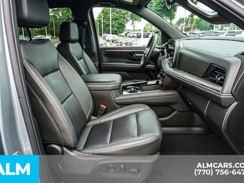 Used 2025 Chevrolet Tahoe LT AWD/4WD image 23