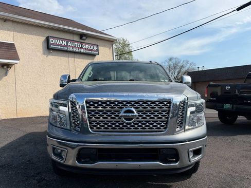 Used 2017 Nissan Titan SL w/ SL Towing Convenience Package image 2