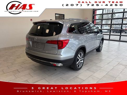 Used 2017 Honda Pilot Touring image 6