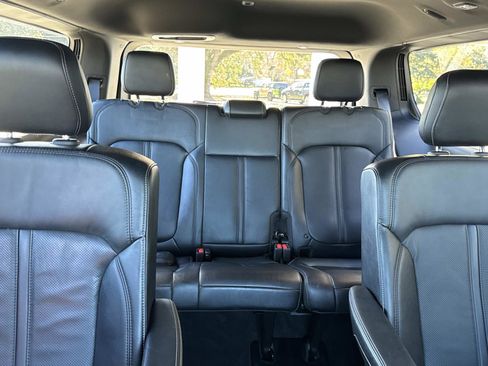 Used 2022 Jeep Wagoneer Series III w/ Convenience Group I image 9