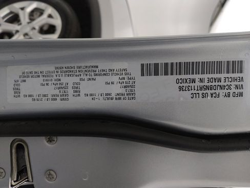 Used 2024 Jeep Compass Latitude image 33