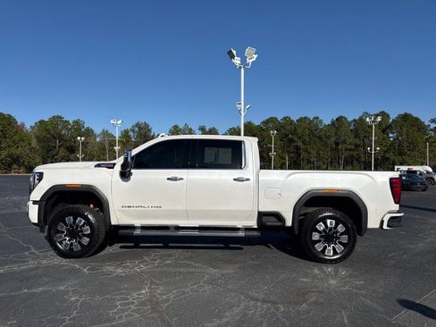 Used 2024 GMC Sierra 2500 Denali w/ Denali Reserve Package image 8