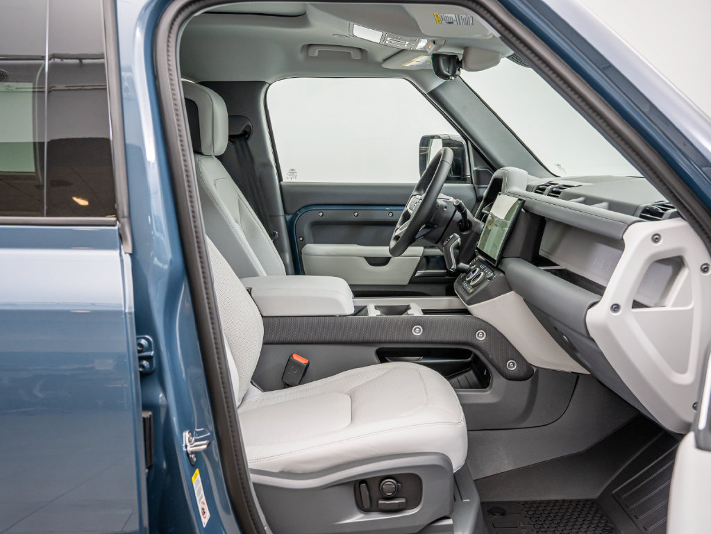 New 2026 Land Rover Defender 110 S AWD/4WD image 25