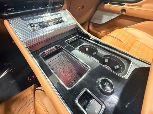 Used 2025 Lincoln Aviator Black Label image 33