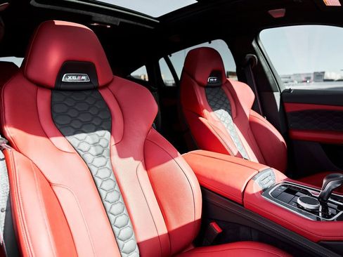 Used 2026 BMW X6 M Competition w/ Executive Package image 44