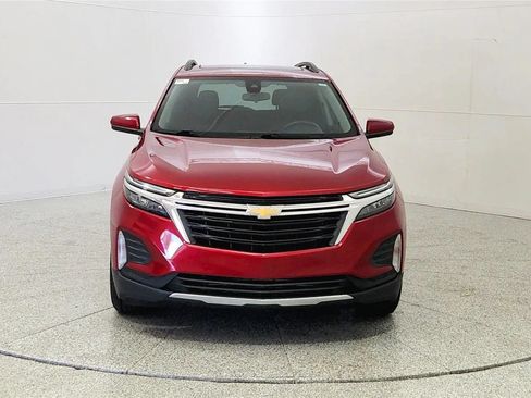 Used 2022 Chevrolet Equinox LT FWD image 2