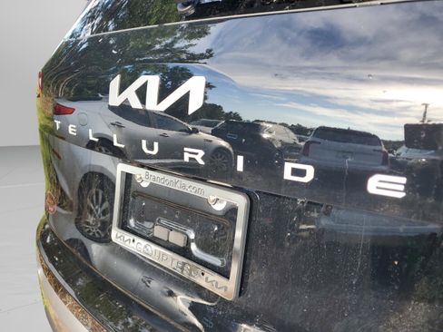 New 2025 Kia Telluride S image 5