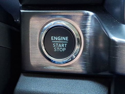 Used 2024 Ford F250 Lariat w/ Sport Appearance Package image 26