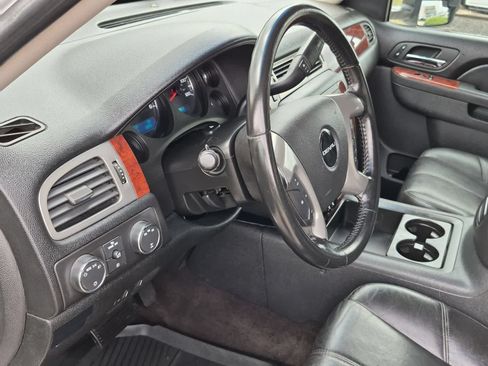 Used 2010 GMC Sierra 2500 SLT AWD/4WD image 10