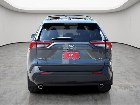 Used 2025 Toyota RAV4 XLE w/ Convenience Package AWD/4WD image 4