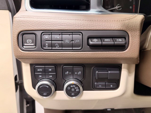 Used 2021 GMC Yukon Denali w/ Denali Premium Package AWD/4WD image 26