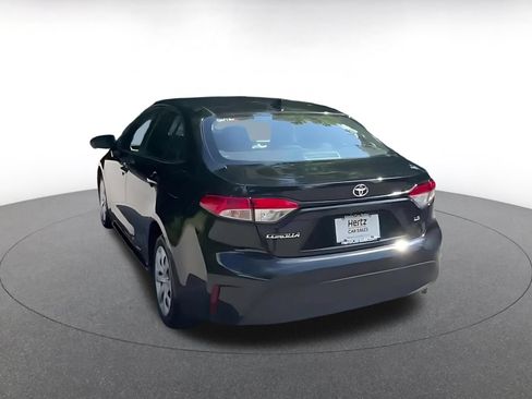 Used 2025 Toyota Corolla LE FWD image 11