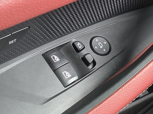 Used 2021 BMW 430i Coupe w/ Convenience Package RWD image 9