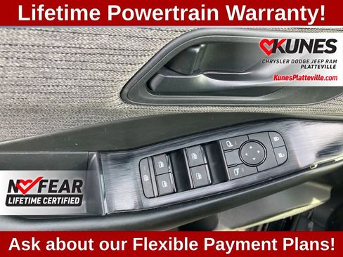 Used 2023 Nissan Rogue S image 12