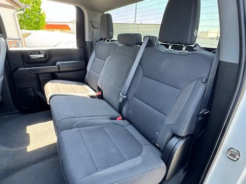 Used 2022 Chevrolet Silverado 2500 Custom w/ Custom Value Package AWD/4WD image 12
