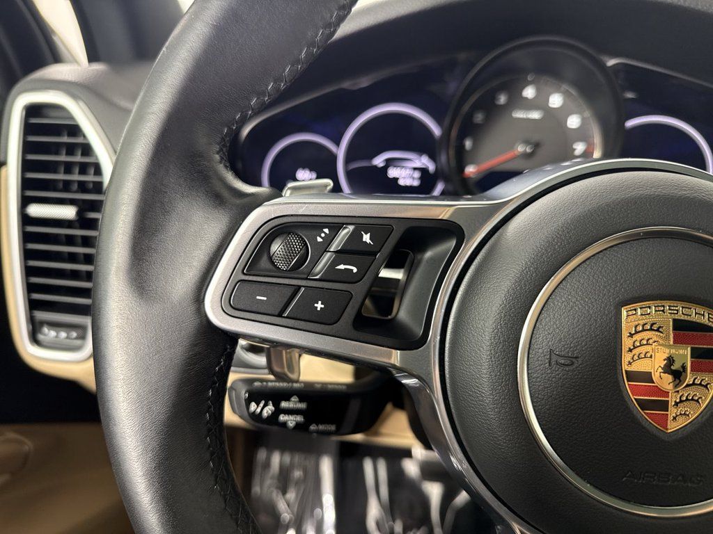 Certified 2023 Porsche Cayenne S Platinum w/ Premium Package Plus AWD/4WD image 38