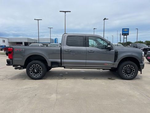 New 2025 Ford F250 Platinum image 8