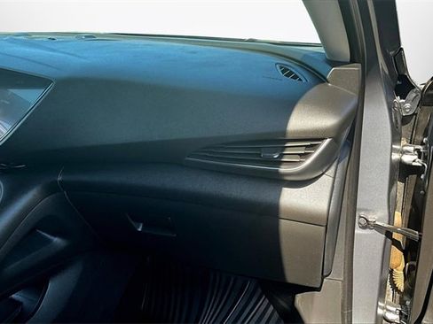 Used 2022 Buick Envision Essence w/ Technology Package I image 15