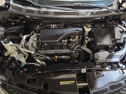 Used 2019 Nissan Rogue Sport SV FWD image 17