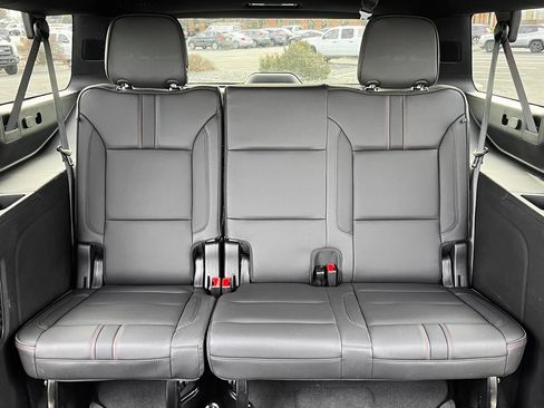 Used 2024 Chevrolet Suburban RST image 19