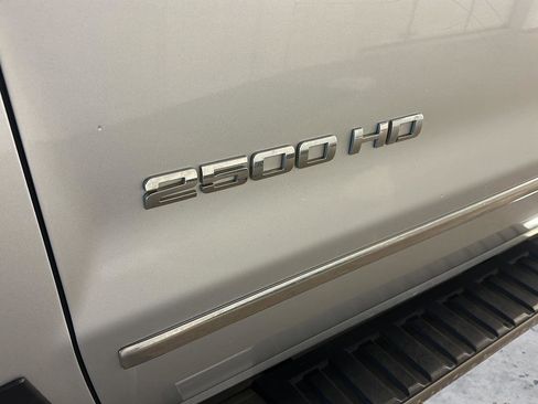 Used 2015 Chevrolet Silverado 2500 LTZ AWD/4WD image 6