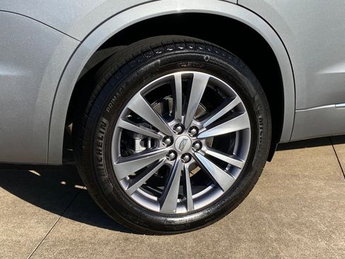 Used 2024 Cadillac XT6 Premium Luxury FWD image 8