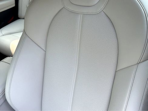New 2026 Genesis G70 2.5T RWD image 10