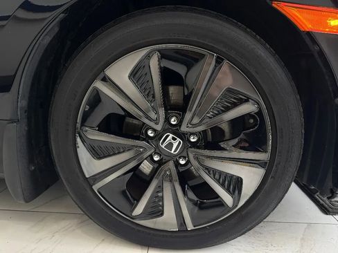 Used 2019 Honda Civic EX image 10