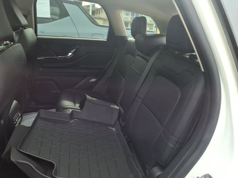 Certified 2025 Lincoln Corsair AWD image 19