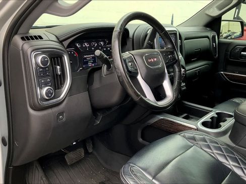 Used 2020 GMC Sierra 1500 Elevation w/ Elevation Value Package image 3