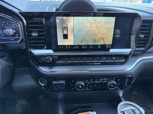 Used 2023 Chevrolet Silverado 1500 High Country w/ Z71 Off-Road Package image 11