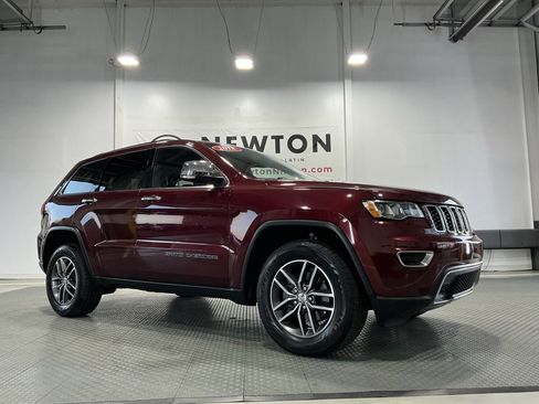 Used 2018 Jeep Grand Cherokee Limited image 46