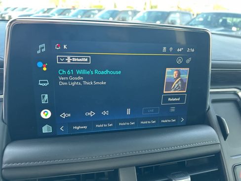 Used 2022 Chevrolet Tahoe Z71 w/ Luxury Package image 46