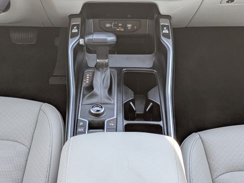 Certified 2025 Kia Sorento S w/ Panoramic Sunroof Package image 21