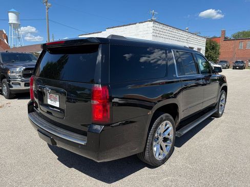 Used 2015 Chevrolet Suburban LTZ AWD/4WD image 5