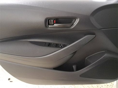 Used 2025 Toyota Corolla LE image 21