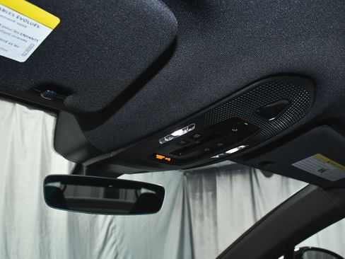 Used 2025 Porsche Panamera 4 image 42