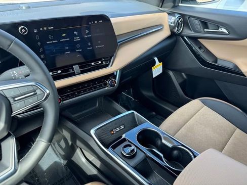 New 2026 Chevrolet Equinox ACTIV AWD/4WD image 18