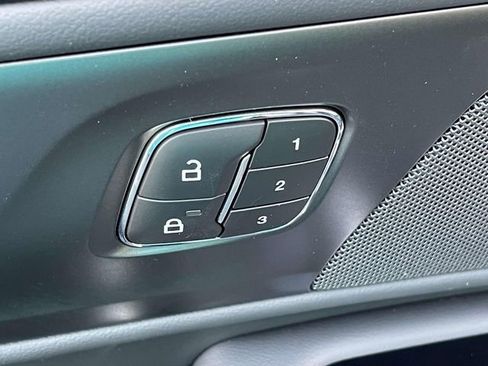 New 2026 Lincoln Nautilus Reserve AWD/4WD image 13