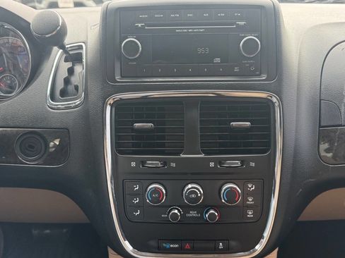 Used 2016 Dodge Grand Caravan SE w/ Quick Order Package 29E SE image 27