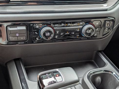 Certified 2025 Chevrolet Silverado 1500 ZR2 w/ Technology Package AWD/4WD image 11