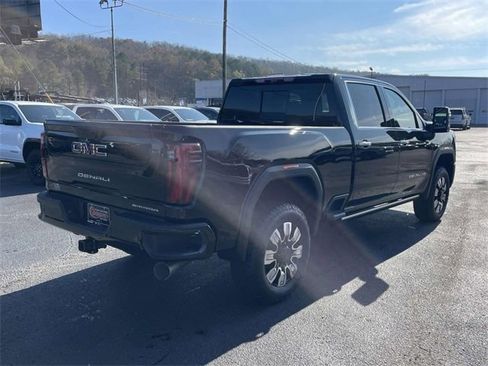 New 2026 GMC Sierra 2500 Denali w/ Denali Reserve Package image 3