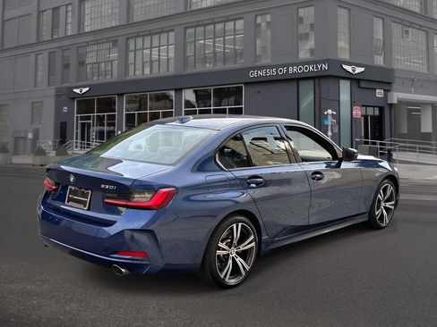 Used 2023 BMW 330i xDrive Sedan w/ Premium Package AWD/4WD image 5