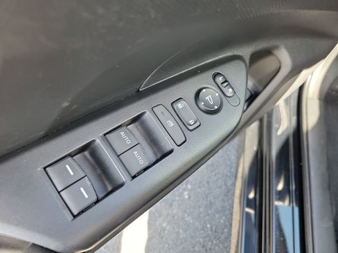 Used 2019 Honda Civic LX image 17