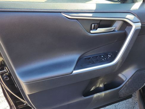 Used 2019 Toyota RAV4 Adventure image 10