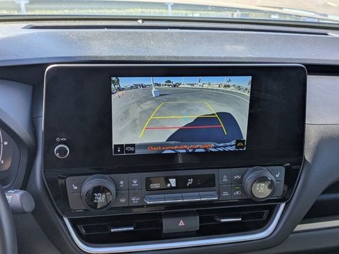 Used 2024 Toyota Grand Highlander XLE image 22