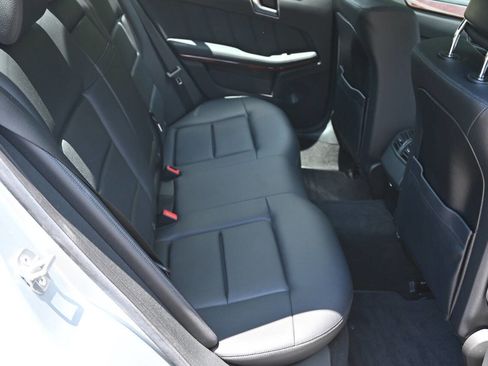 Used 2012 Mercedes-Benz E 350 4MATIC Sedan image 21