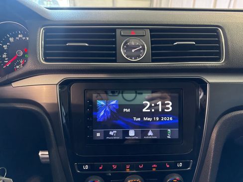 Used 2017 Volkswagen Passat 1.8T R-Line w/ R-Line Lighting Package FWD image 24