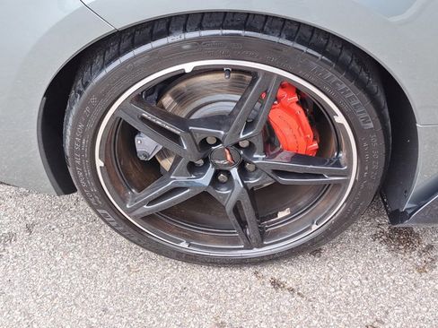 Used 2022 Chevrolet Corvette Stingray Premium Conv w/ Z51 Performance Package image 8